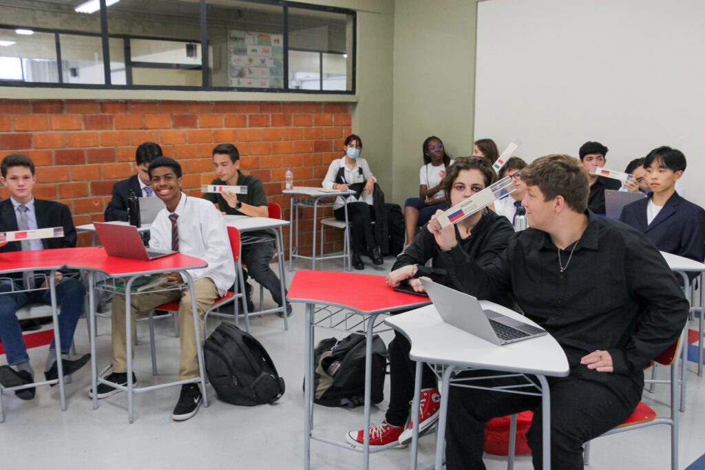 Estudantes em simulação da ONU