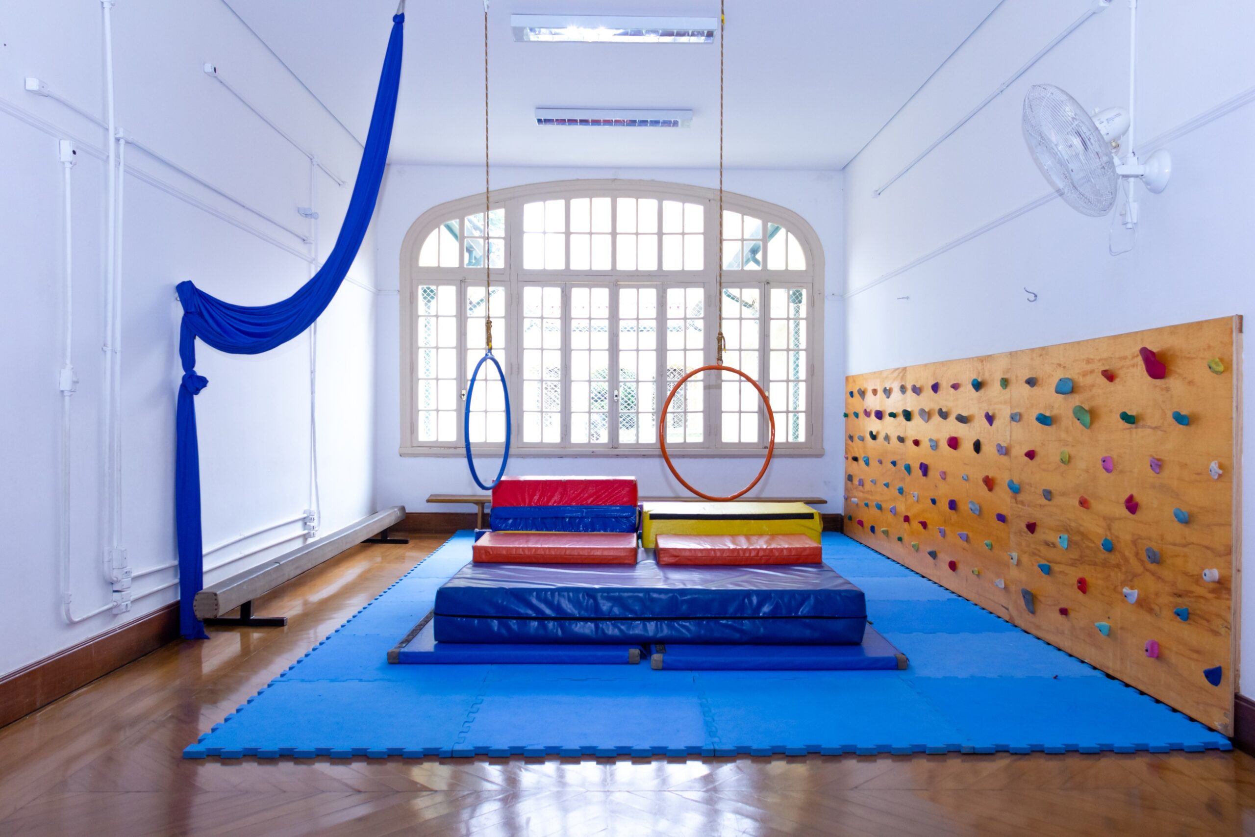 Sala para práticas esportivas