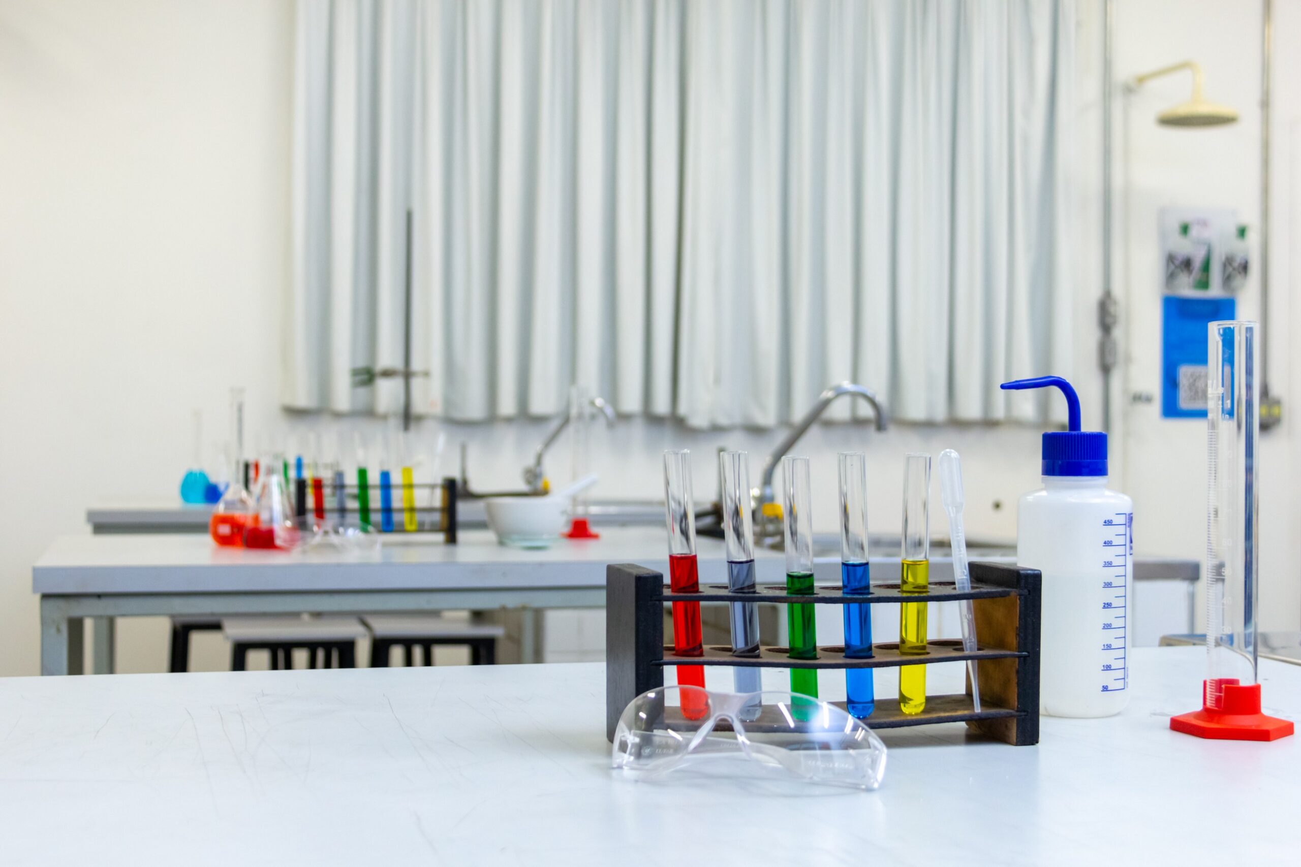 Laboratórios de Ciências - Anos Finais