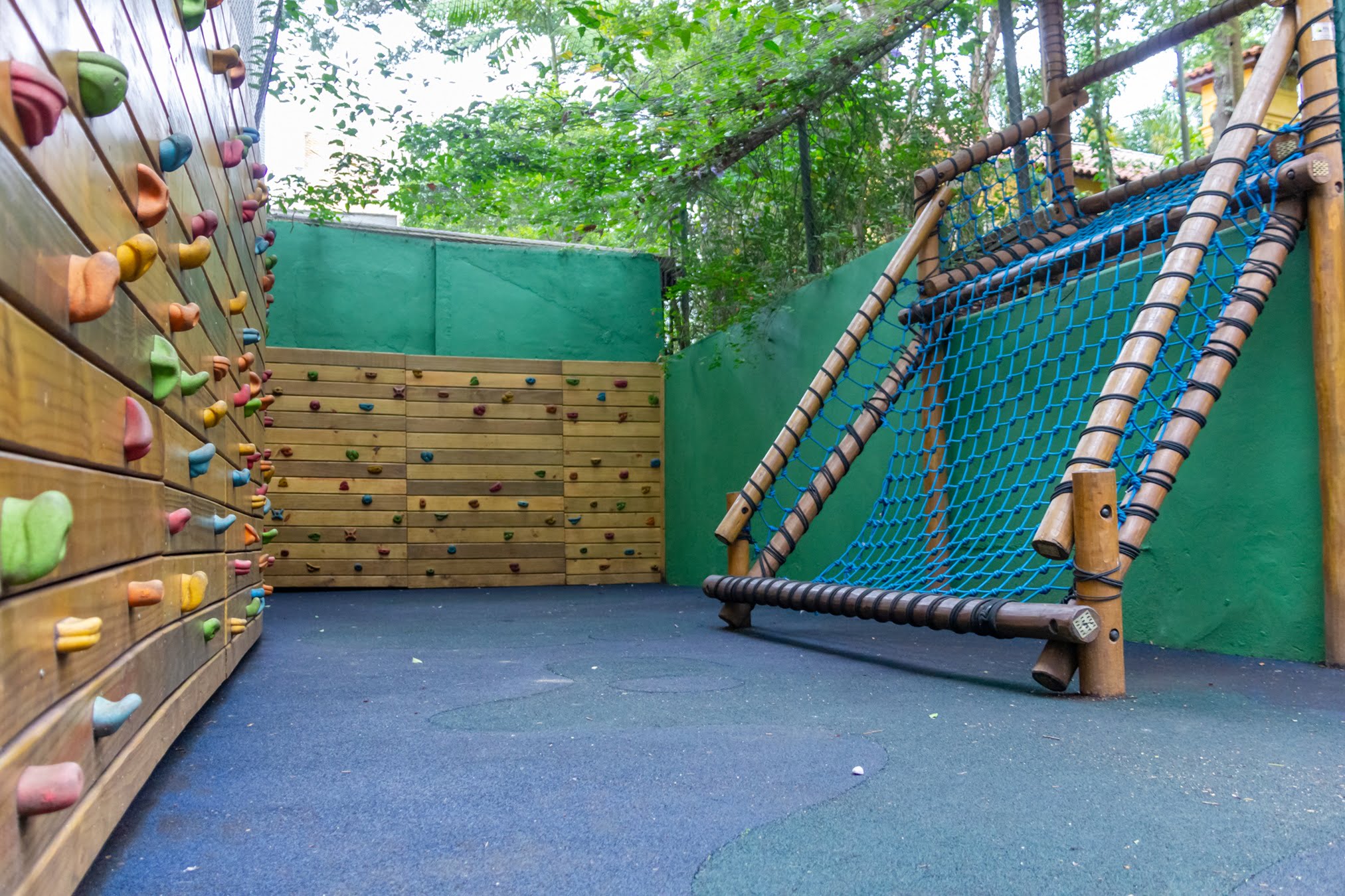 Parede de Escalada Anos Iniciais