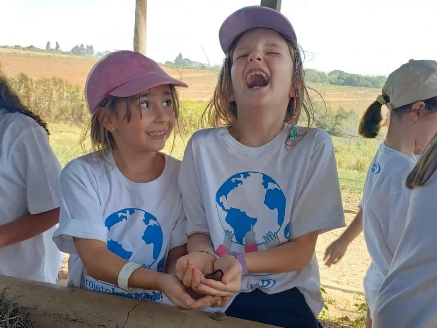 Para potencializar a consciência ecológica, os alunos do 2º ano do Colégio Pentágono visitaram a Fazenda Ituaú.