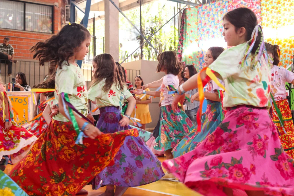 Festa Junina do Colégio Pentágono explora manifestações culturais do Brasil